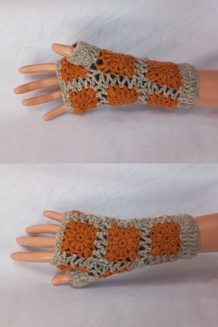 Crocheted Woollen Handwarmers