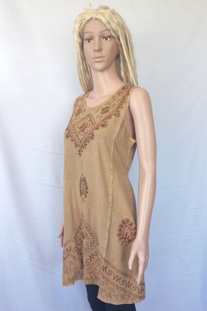 Short Embroidered Singlet Top